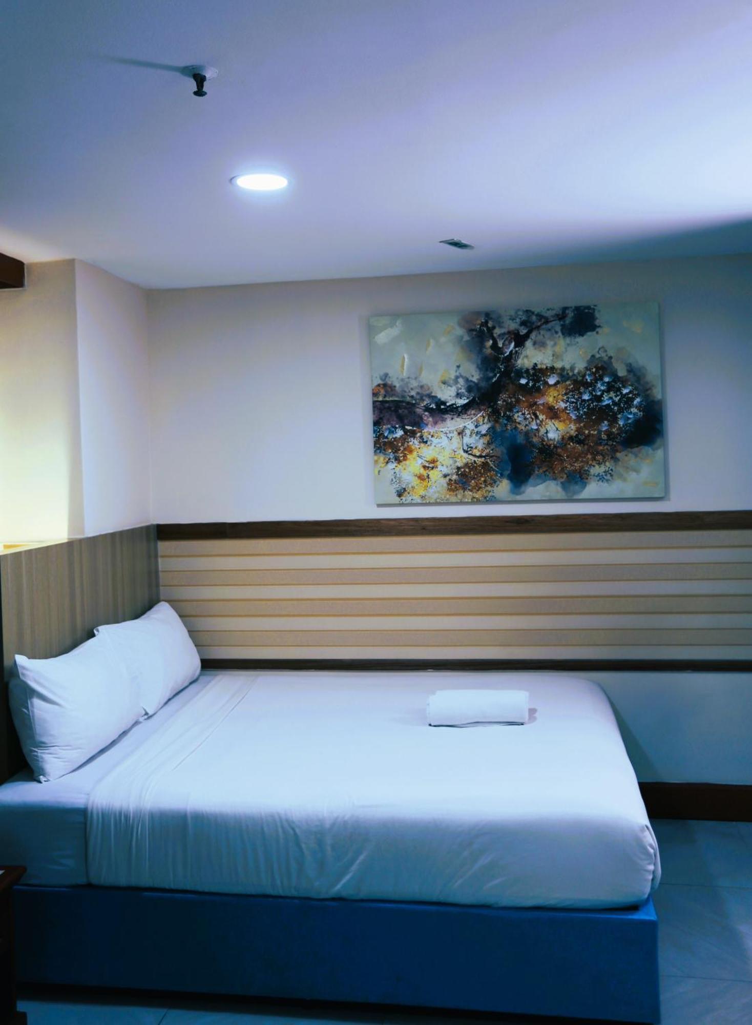 Hotel La Isra At Bukit Bintang Kuala Lumpur Room photo